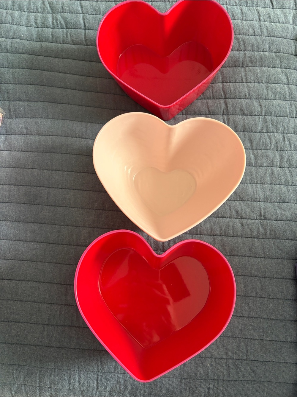 Target Set of 3 Heart Shaped Bowls in Red and Light Pink